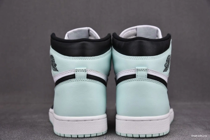 One Kick 861428-100 Igloo High Retro 1 Jordan 0810